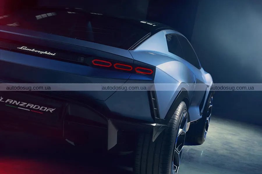 Lamborghini не поспішає з першим електрокаром