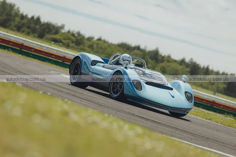 Легкий Nichols N1A отримав 700 сил і механіку