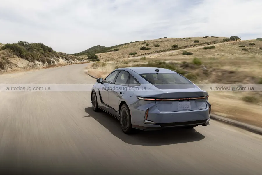 Lexus ES довго шукали баланс у підвісці