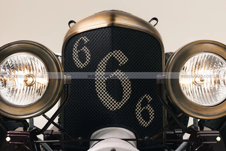 Міні-Bentley Момоа отримав 100 унікальних деталей