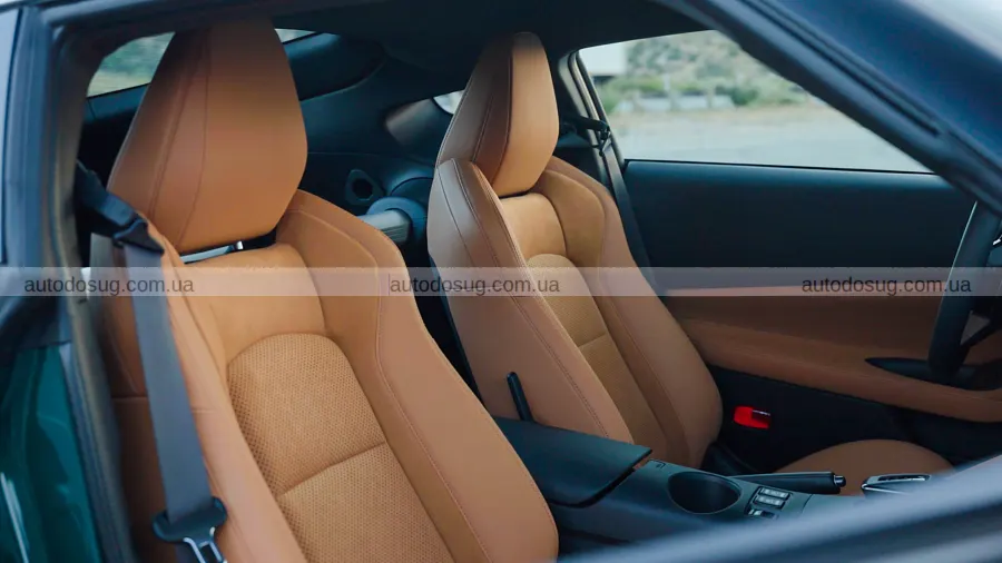 Nissan Z повернув у дизайн п’ять знаків минулого