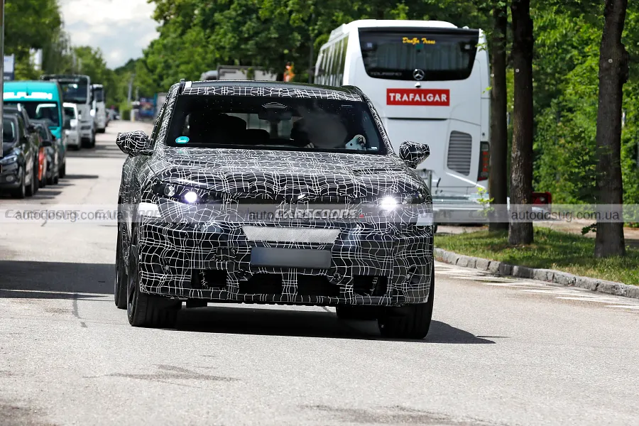 Новий BMW iX5 M засвітив агресивний дизайн