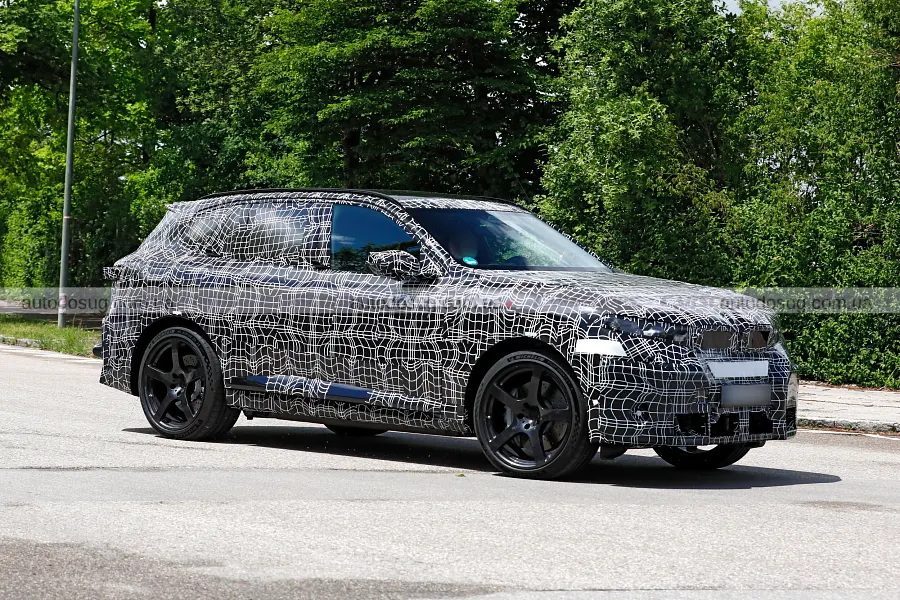 Новий BMW iX5 M засвітив агресивний дизайн