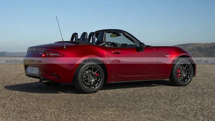 Оновлена Mazda MX-5 стала трохи жвавішою