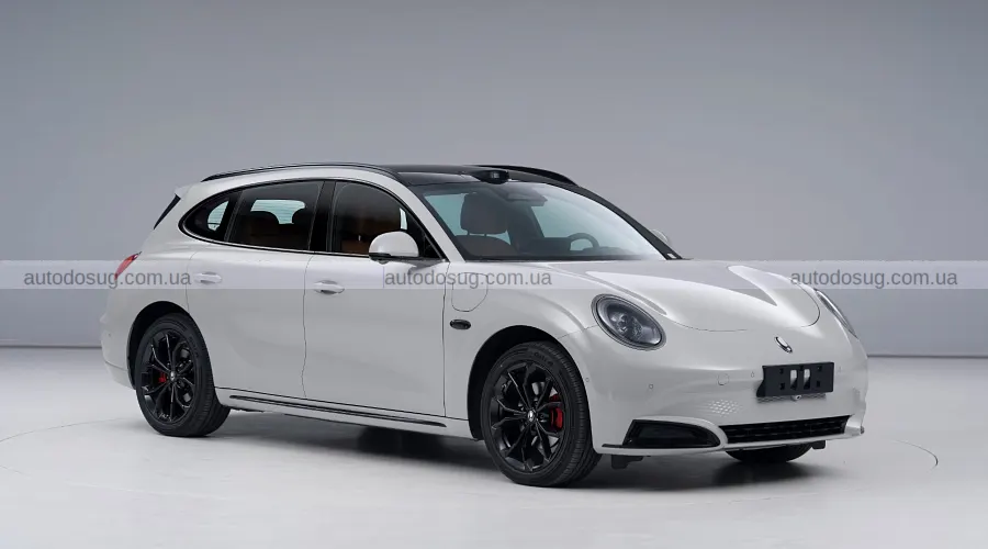 ORA 7 змішала риси Beetle, Cayenne і Panamera