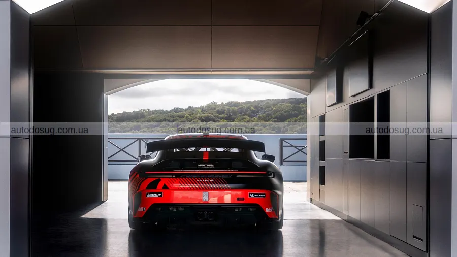 Porsche перенесла GT4 на платформу 911