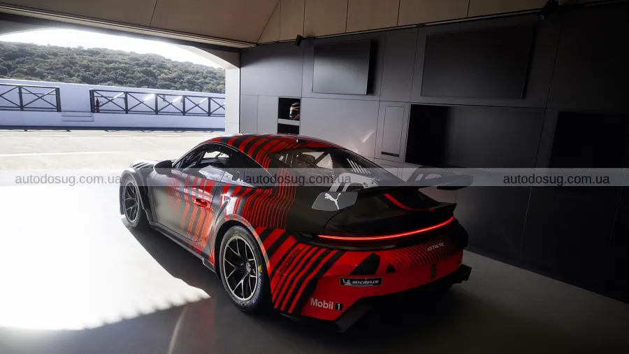 Porsche перенесла GT4 на платформу 911