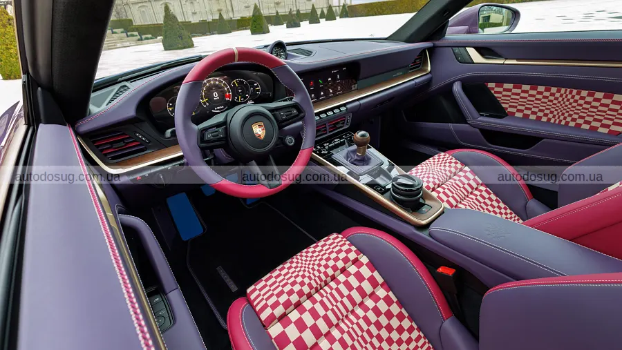 Porsche перетворила 911 GT3 на яскравий артоб’єкт