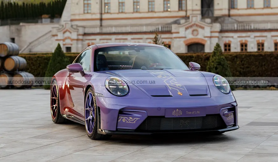 Porsche перетворила 911 GT3 на яскравий артоб’єкт