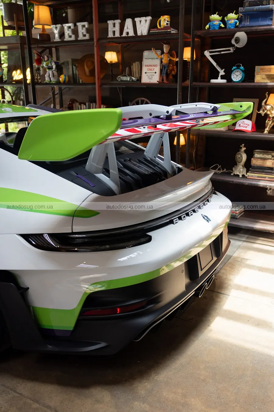 Porsche привезе на прем’єру три 911 з Toy Story 5