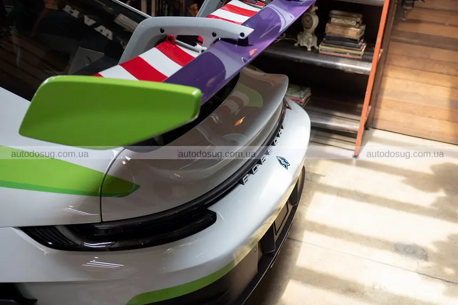 Porsche привезе на прем’єру три 911 з Toy Story 5
