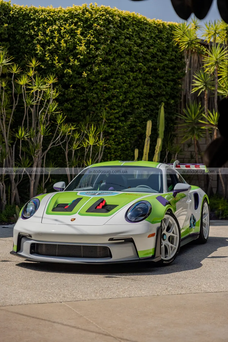 Porsche привезе на прем’єру три 911 з Toy Story 5