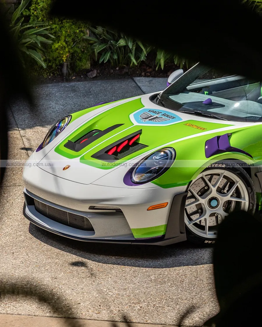 Porsche привезе на прем’єру три 911 з Toy Story 5