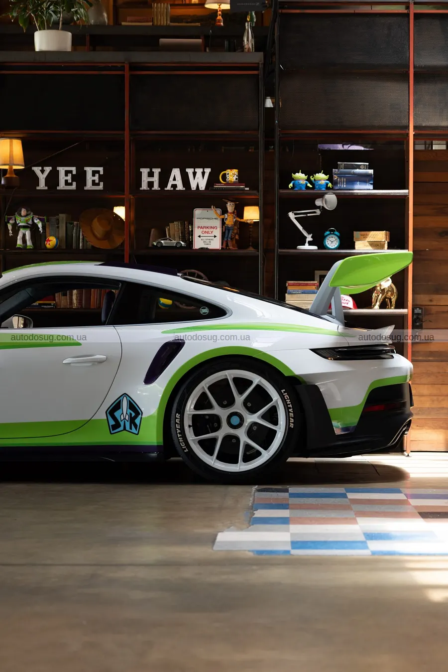 Porsche привезе на прем’єру три 911 з Toy Story 5