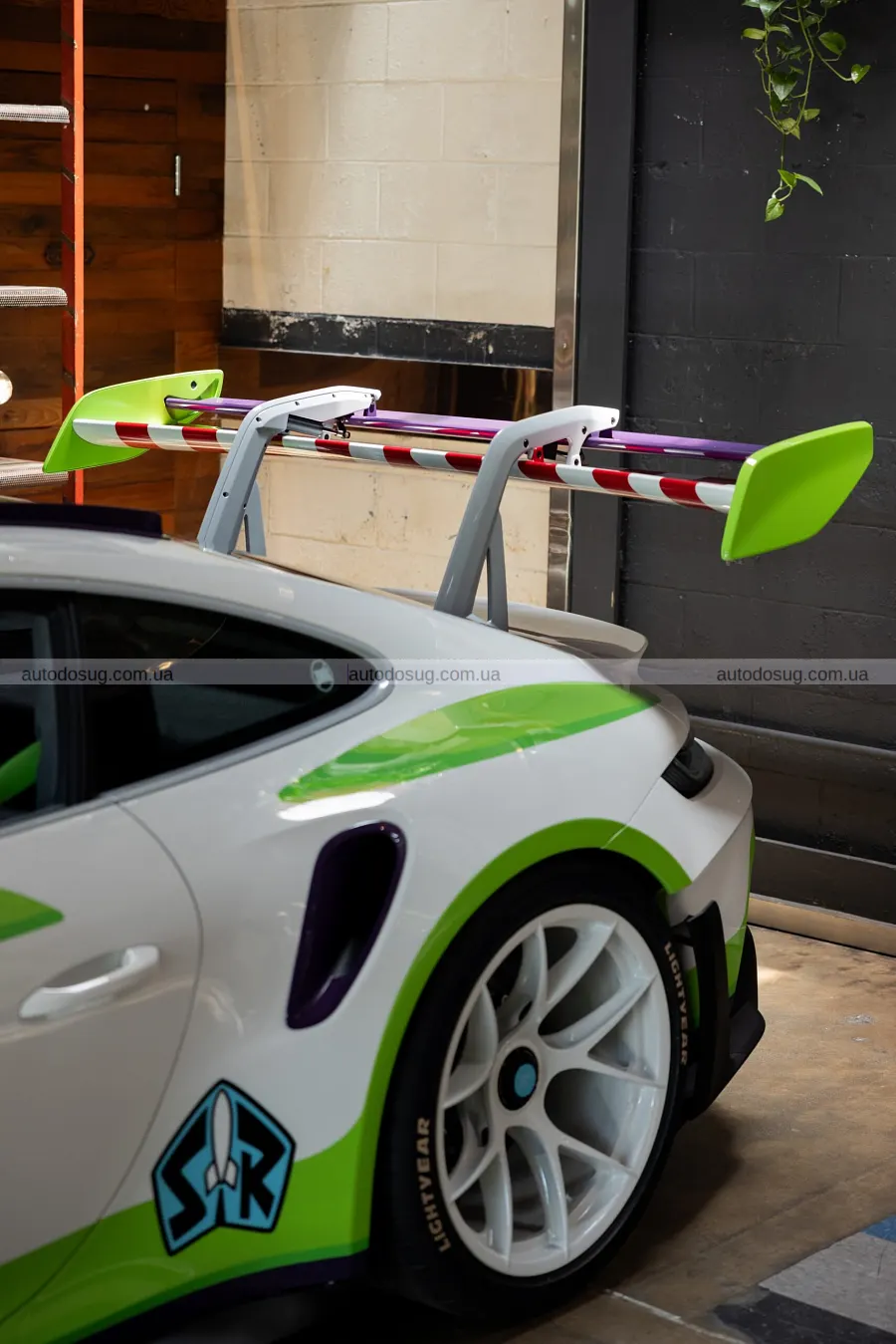Porsche привезе на прем’єру три 911 з Toy Story 5