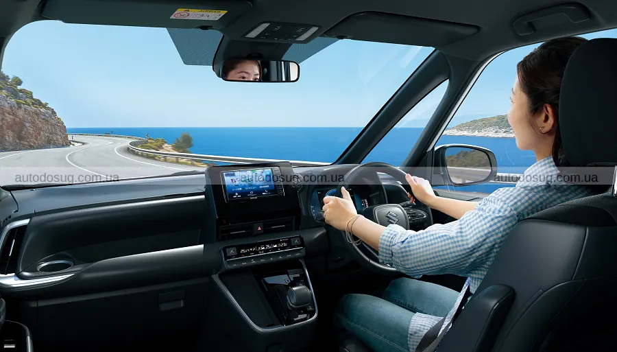 Suzuki Landy став восьмимісним і перейшов на гібрид