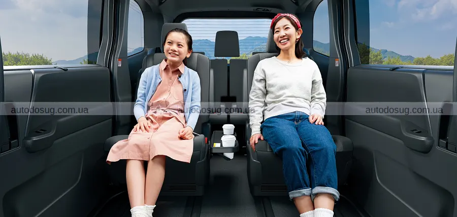 Suzuki Landy став восьмимісним і перейшов на гібрид