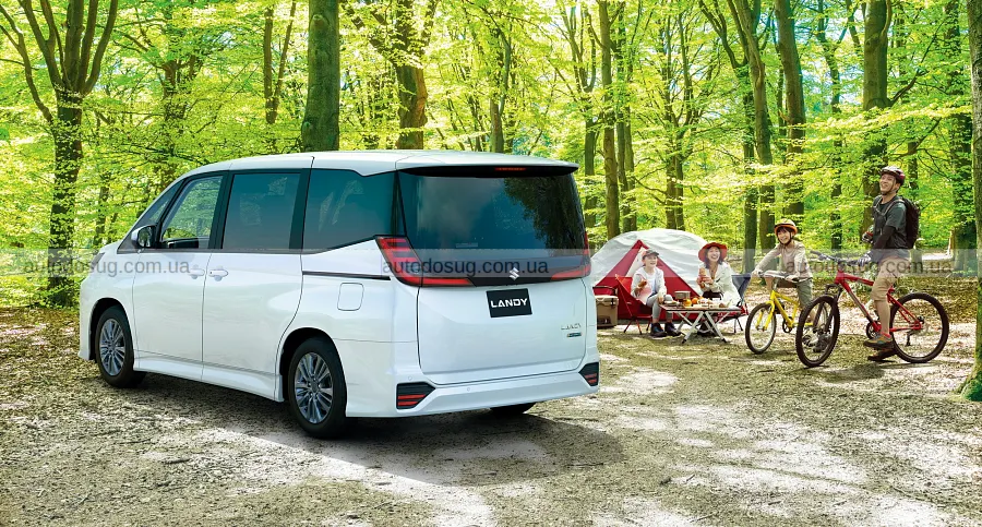 Suzuki Landy став восьмимісним і перейшов на гібрид