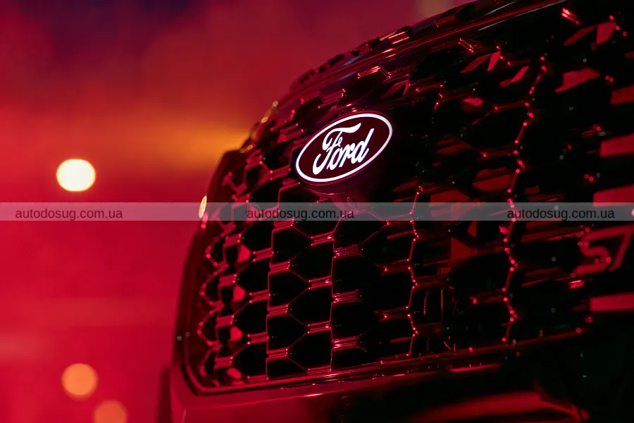 Темний пакет зробив Ford Explorer ST виразнішим