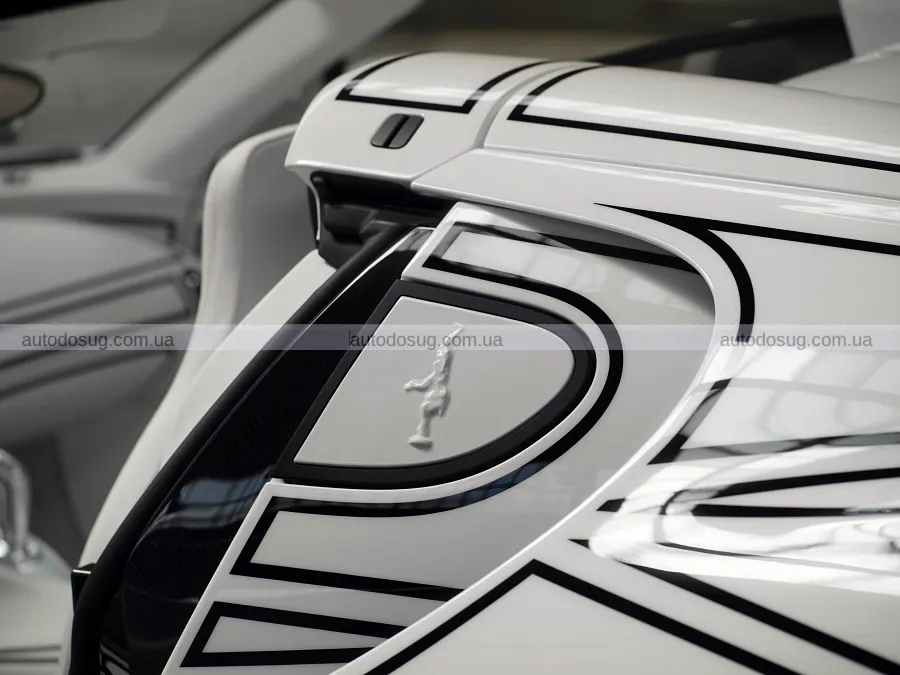 Bugatti додала порцеляну до фінального W16 Mistral