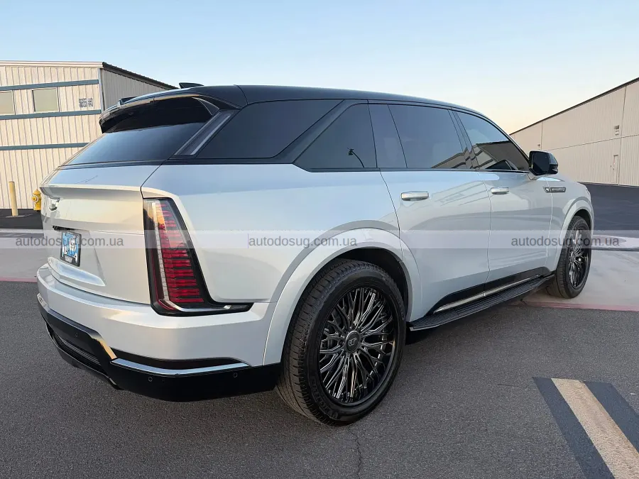 Cadillac Escalade IQ подешевшав на $47 тисяч за рік