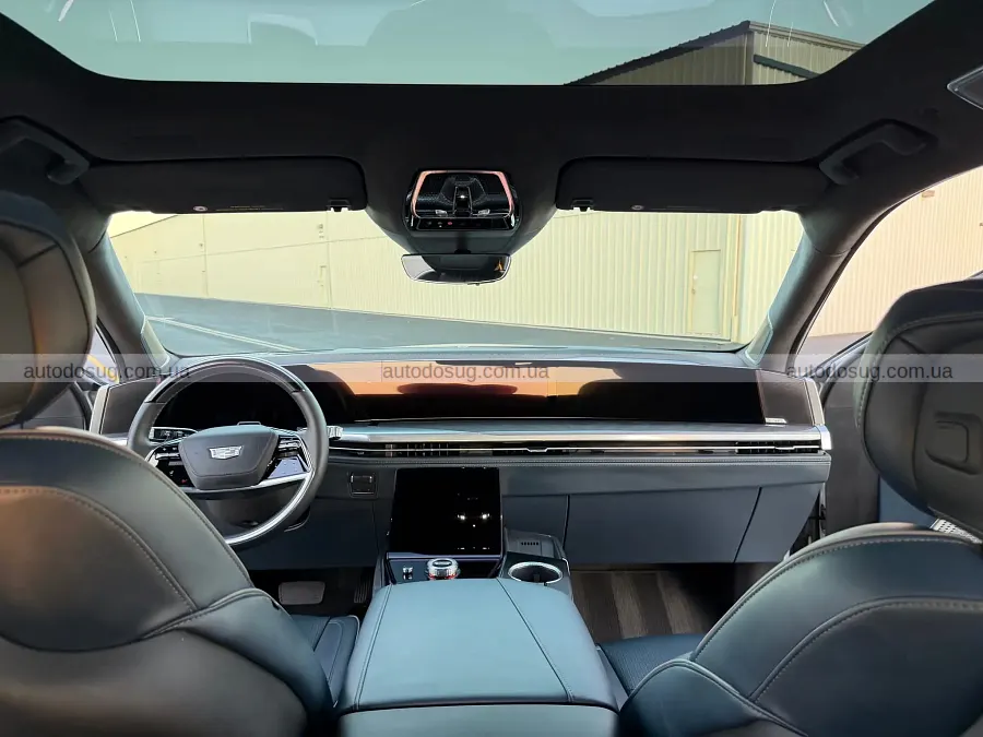 Cadillac Escalade IQ подешевшав на $47 тисяч за рік