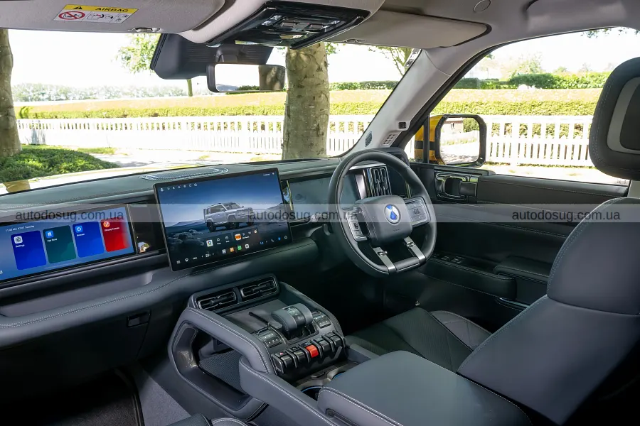 Denza Bao 5 приїхав у Британію з ціною Defender