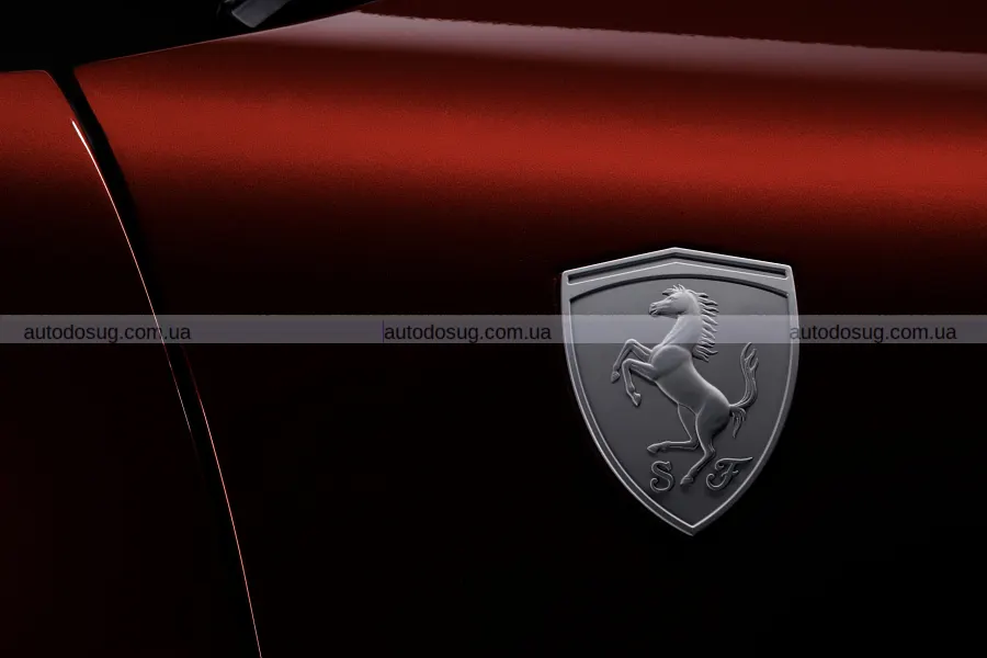Ferrari повернула три педалі у 12Cilindri