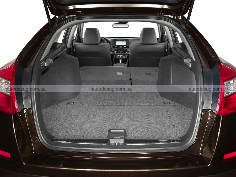 Honda повертає Accord у форматі суперника Outback