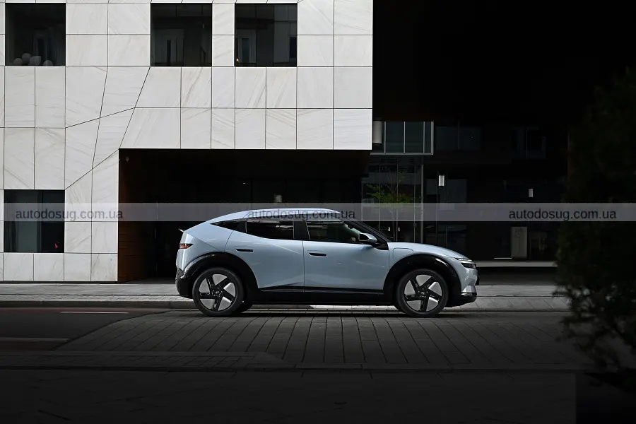 Hyundai зробив Ioniq 3 спокійнішим на вигляд