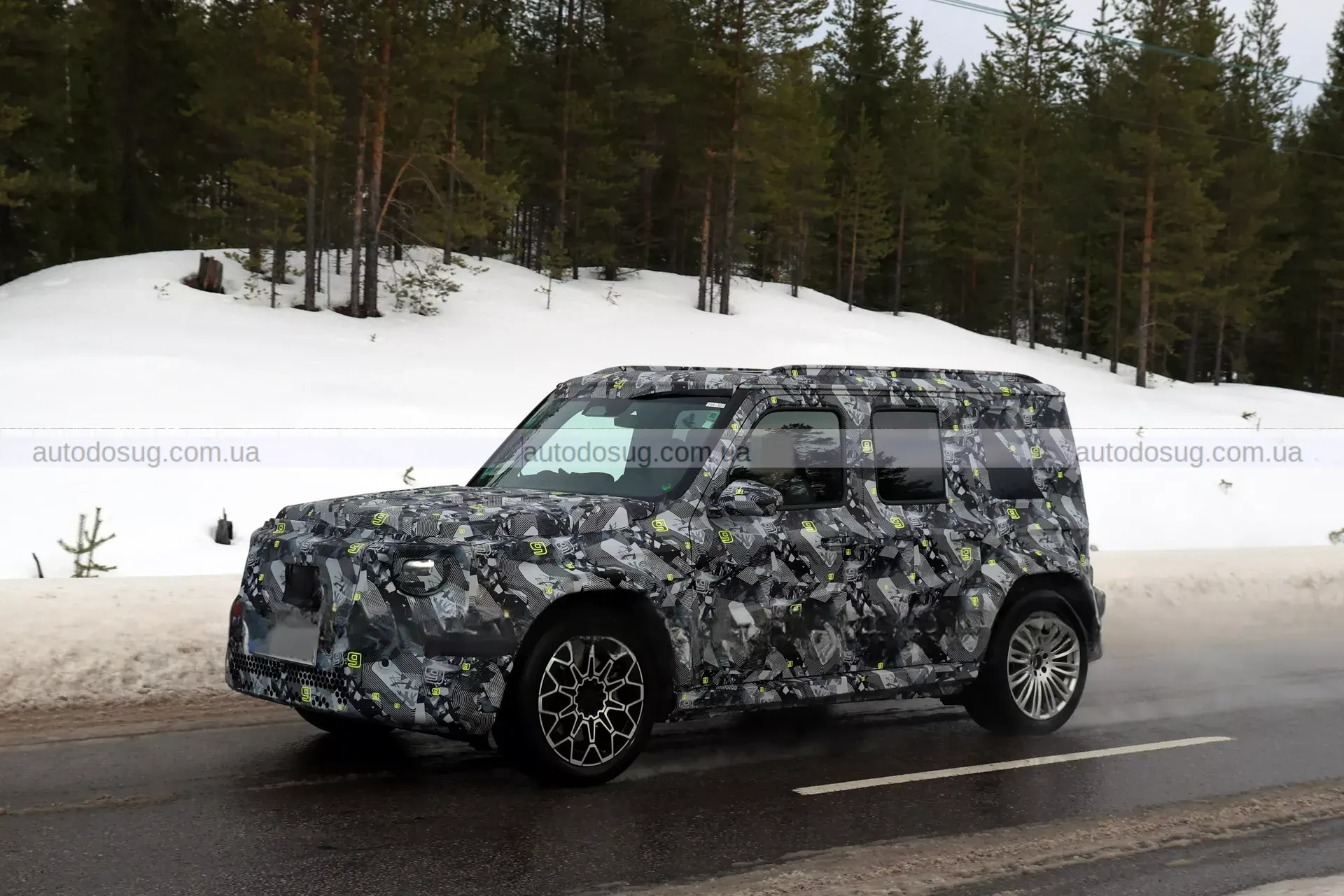 Маленький G-Class Mercedes переїжджає до Угорщини