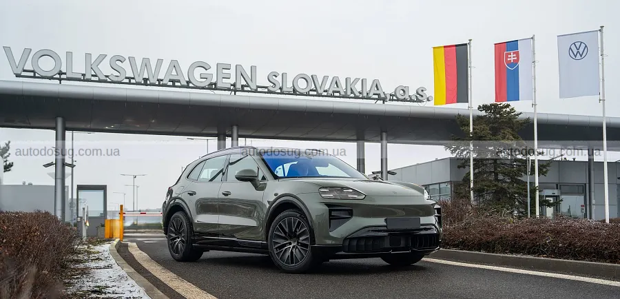 Mercedes зміщує виробництво до дешевшої Угорщини