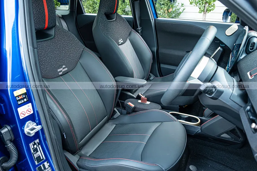 Mini Aceman JCW e дивує розгоном, але трясе