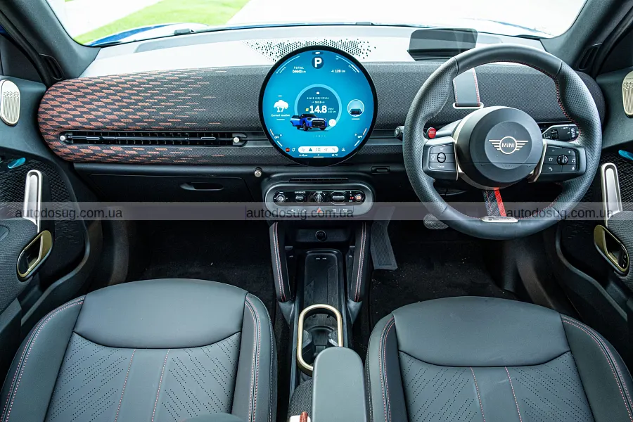 Mini Aceman JCW e дивує розгоном, але трясе