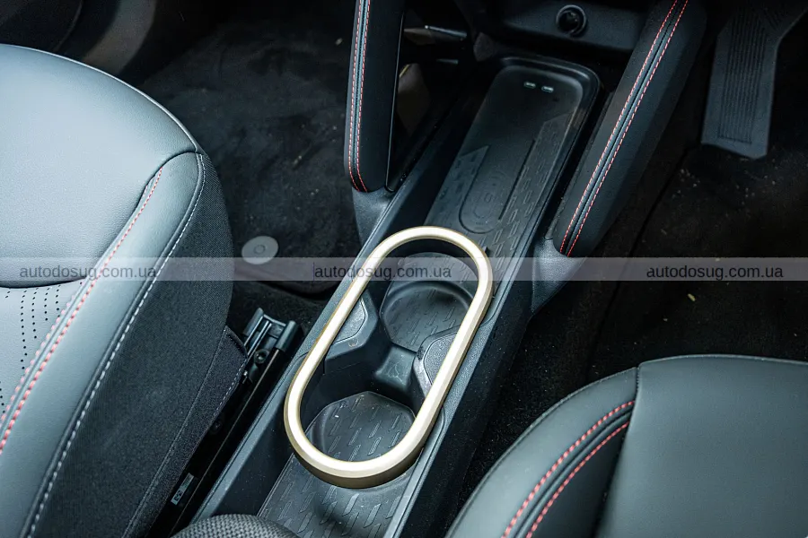 Mini Aceman JCW e дивує розгоном, але трясе