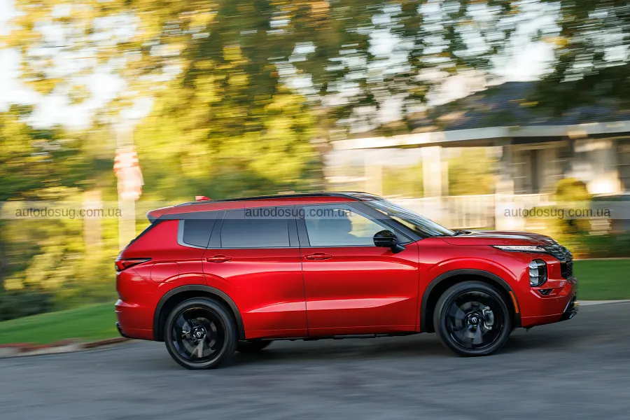 Nissan знімає Altima і готує новий Rogue