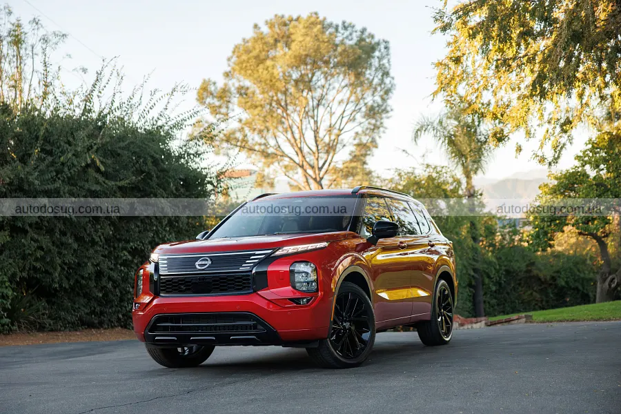 Nissan знімає Altima і готує новий Rogue