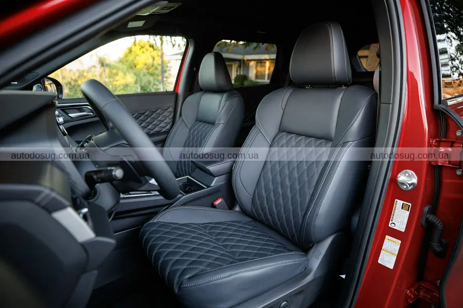 Nissan знімає Altima і готує новий Rogue