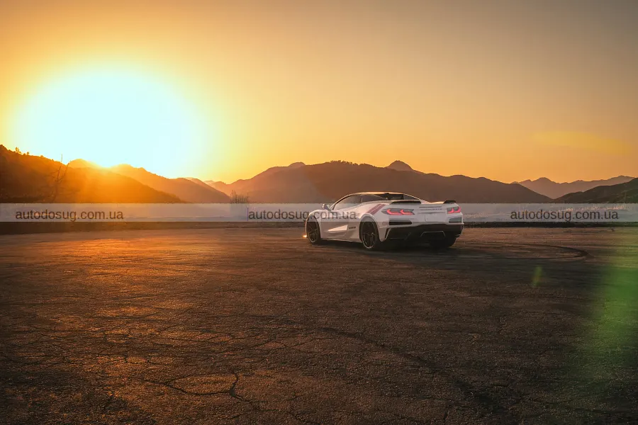Новий Corvette Grand Sport стрімко наздоганяє Stingray