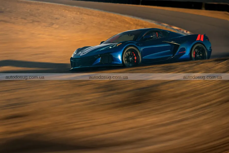 Новий Corvette Grand Sport стрімко наздоганяє Stingray
