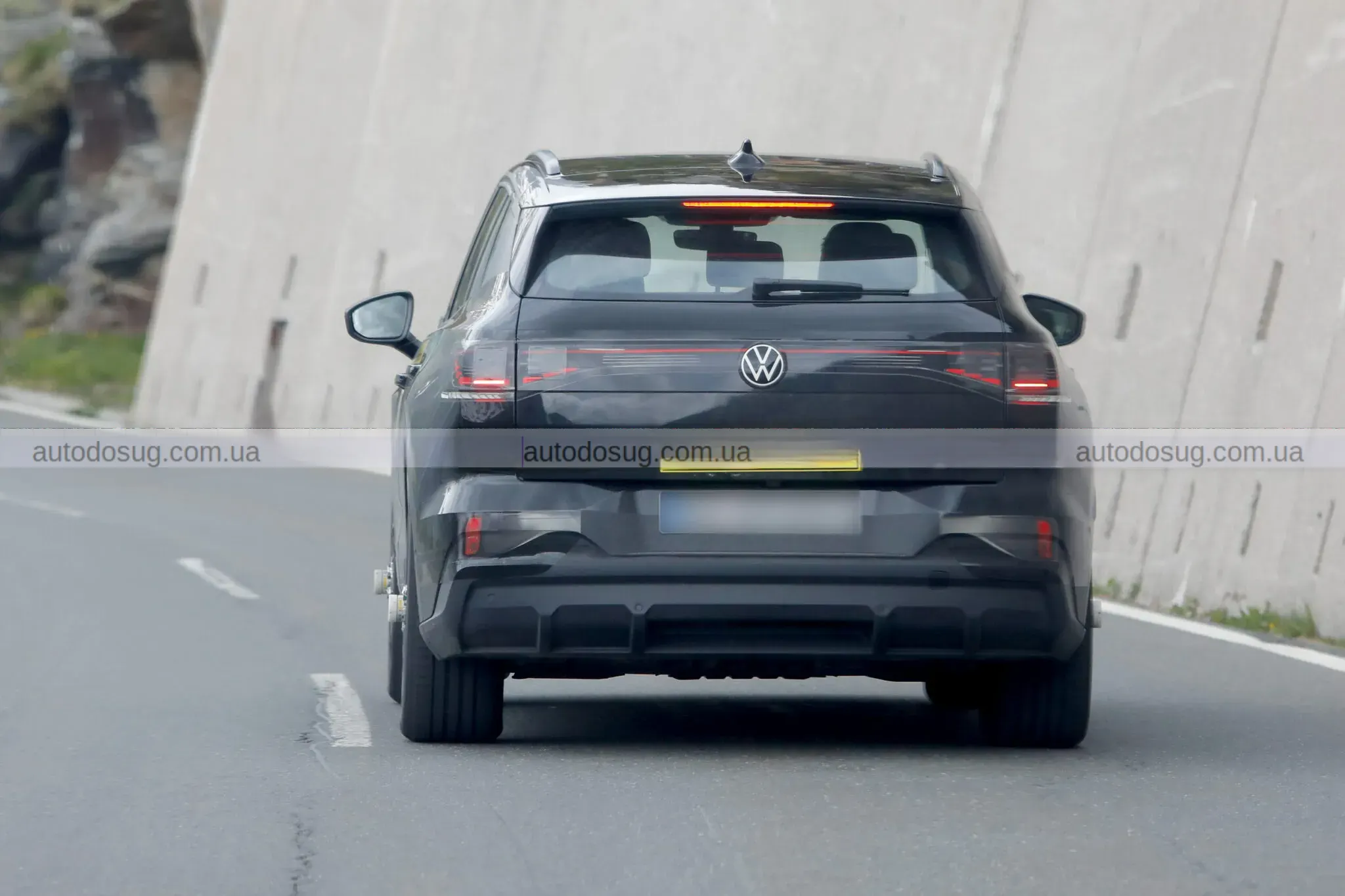 Новий ID. Tiguan змінює курс електролінійки VW