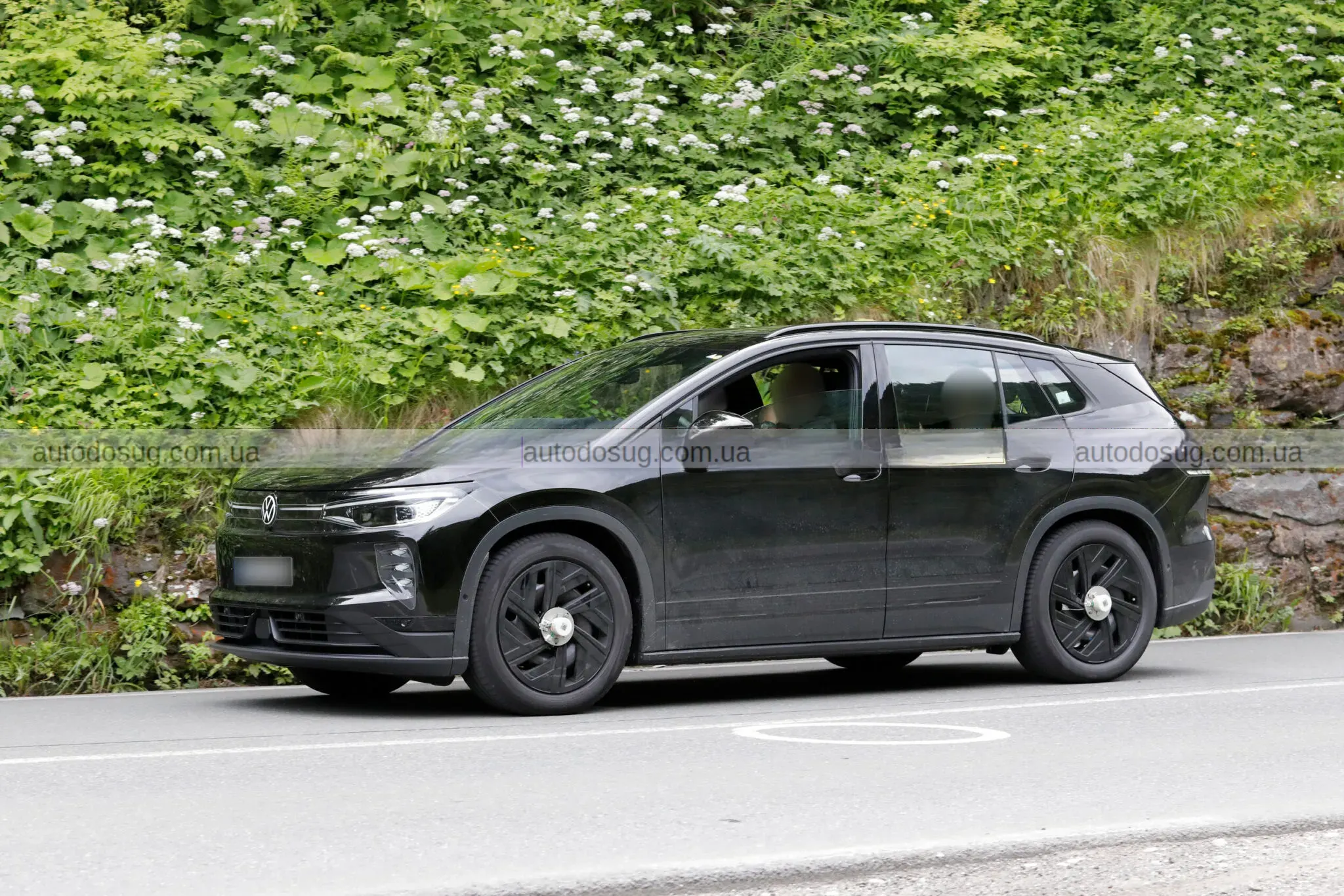 Новий ID. Tiguan змінює курс електролінійки VW