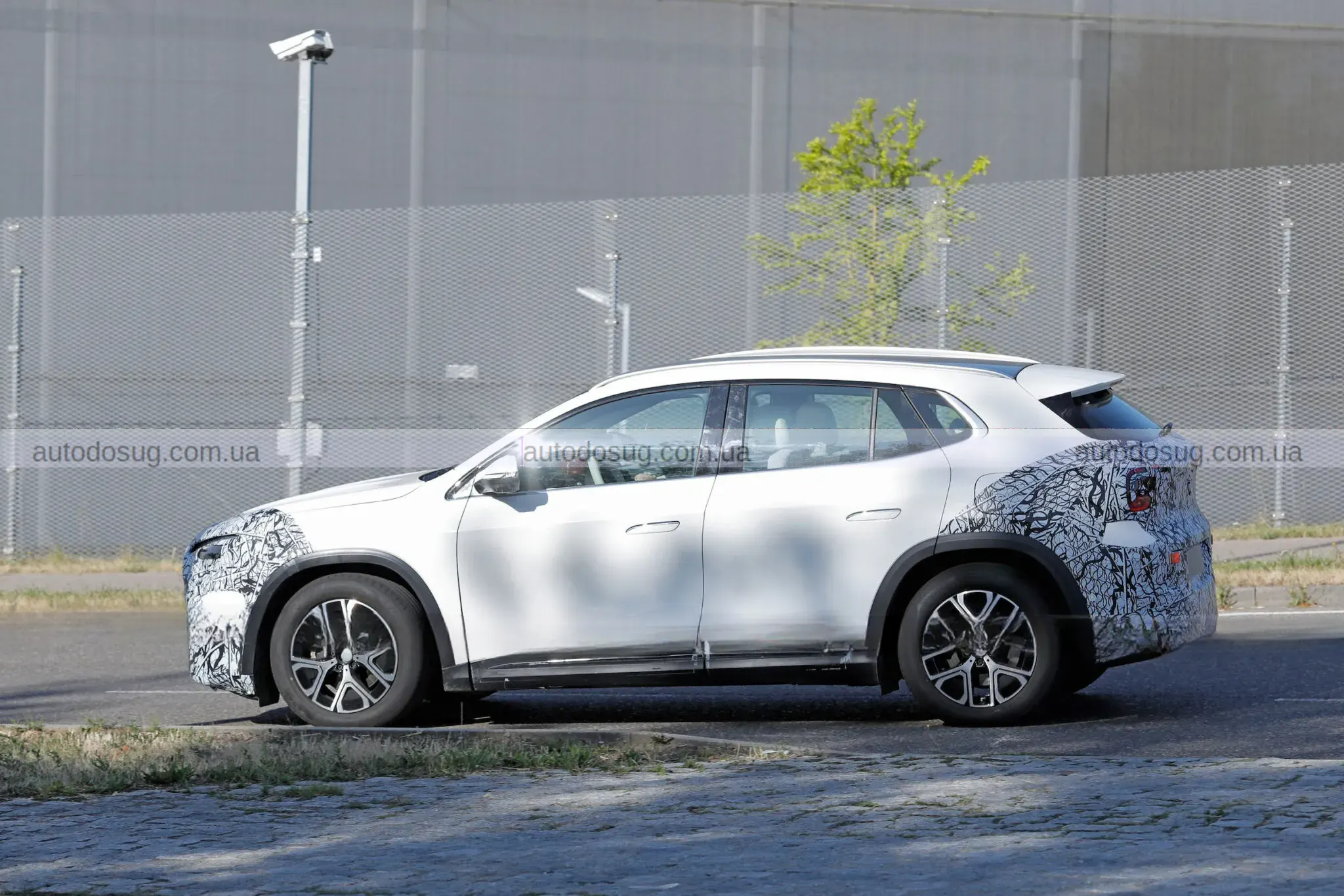 Новий Mercedes GLA показали до прем’єри