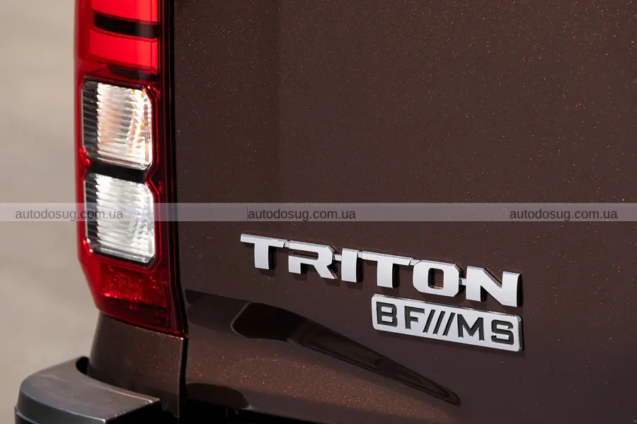Новий Mitsubishi Triton BF///MS отримав темний стиль
