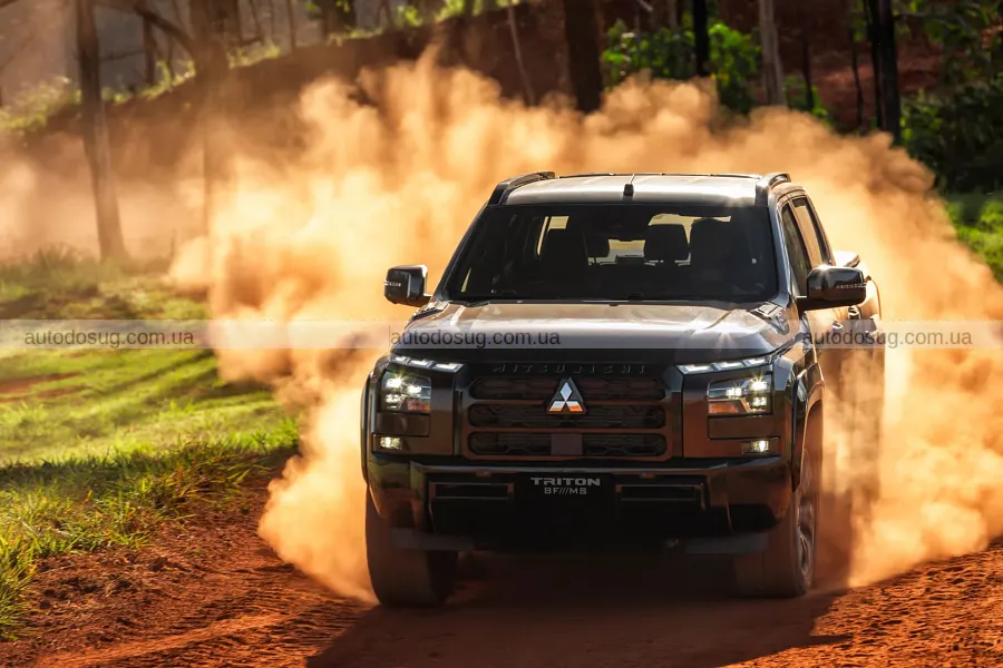 Новий Mitsubishi Triton BF///MS отримав темний стиль