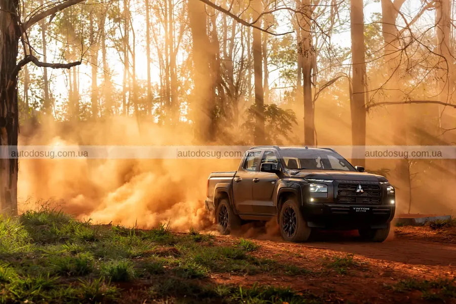 Новий Mitsubishi Triton BF///MS отримав темний стиль
