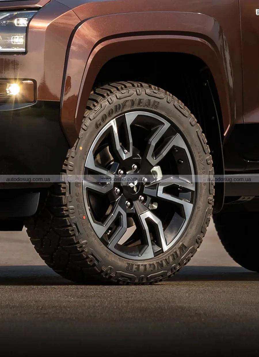 Новий Mitsubishi Triton BF///MS отримав темний стиль