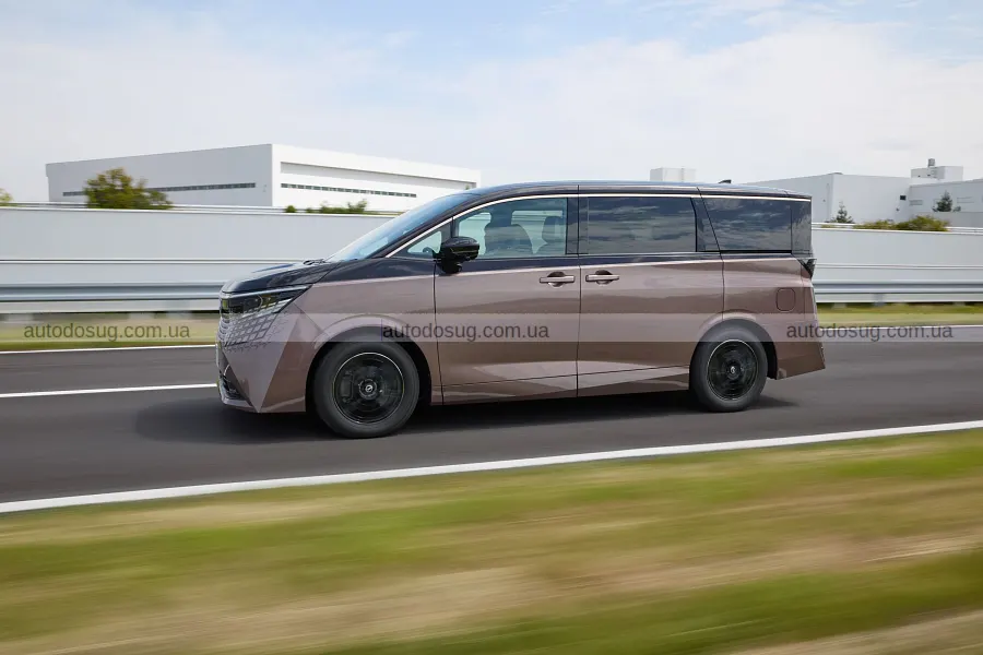 Новий Nissan Elgrand повернувся з гібридом