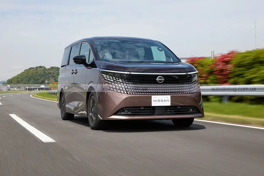 Новий Nissan Elgrand повернувся з гібридом