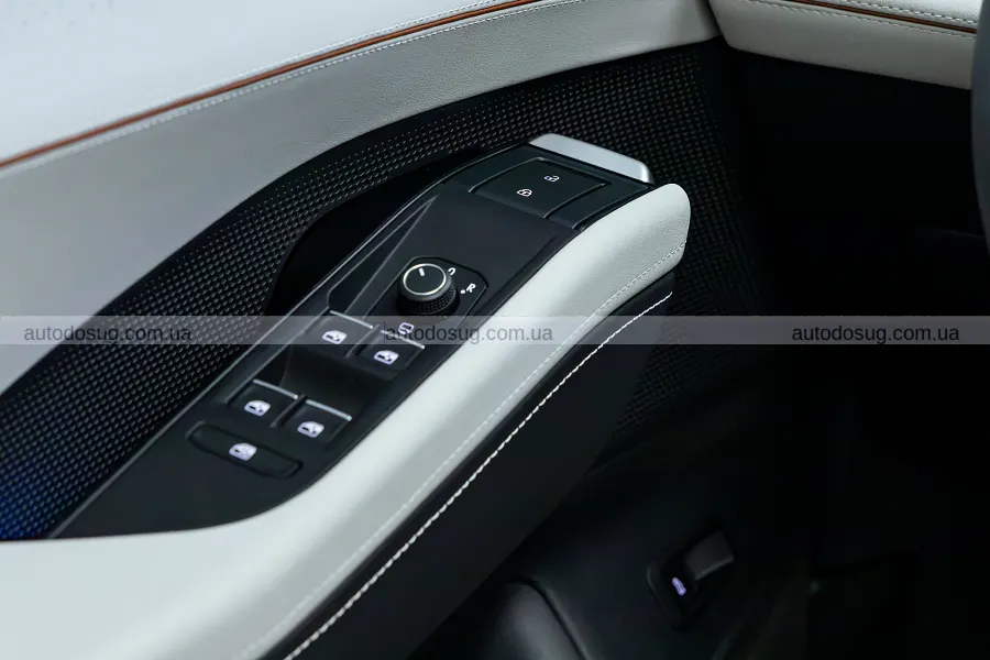 Новий VW Atlas подорожчав, але став багатшим